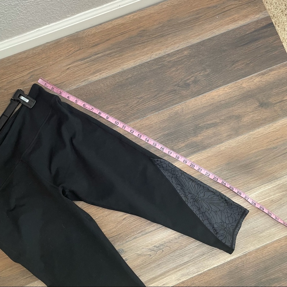 Fabletics Womens Capris Leggings Black Pull On - Picture 6 of 7